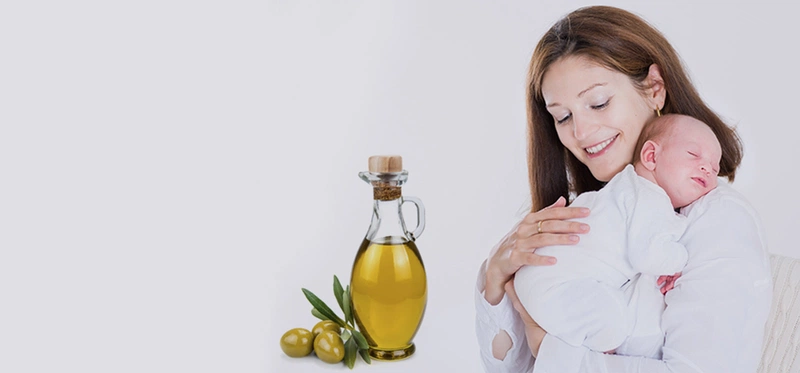 mẹ bế e bé